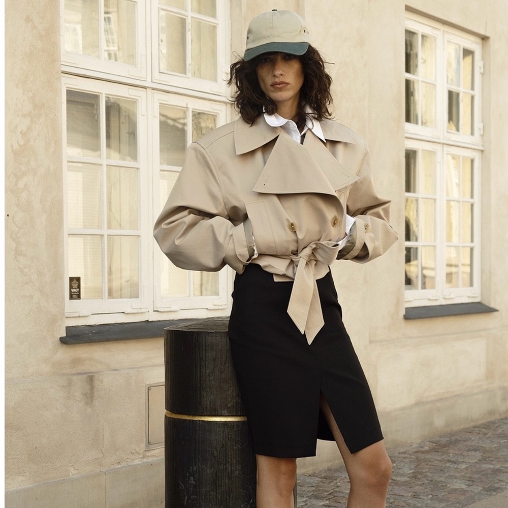 Helsa NWOT Overiszed Cropped Trench in Chino - Picture 4 of 13